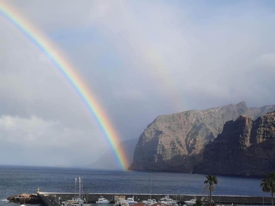 Amazing View Los Gigantes & La Gomera Daire Acantilado de los Gigantes Dış mekan fotoğraf