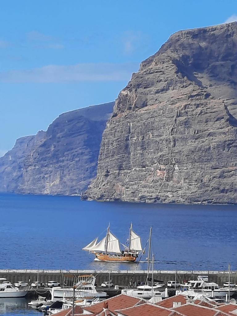 Amazing View Los Gigantes & La Gomera Daire Acantilado de los Gigantes Dış mekan fotoğraf