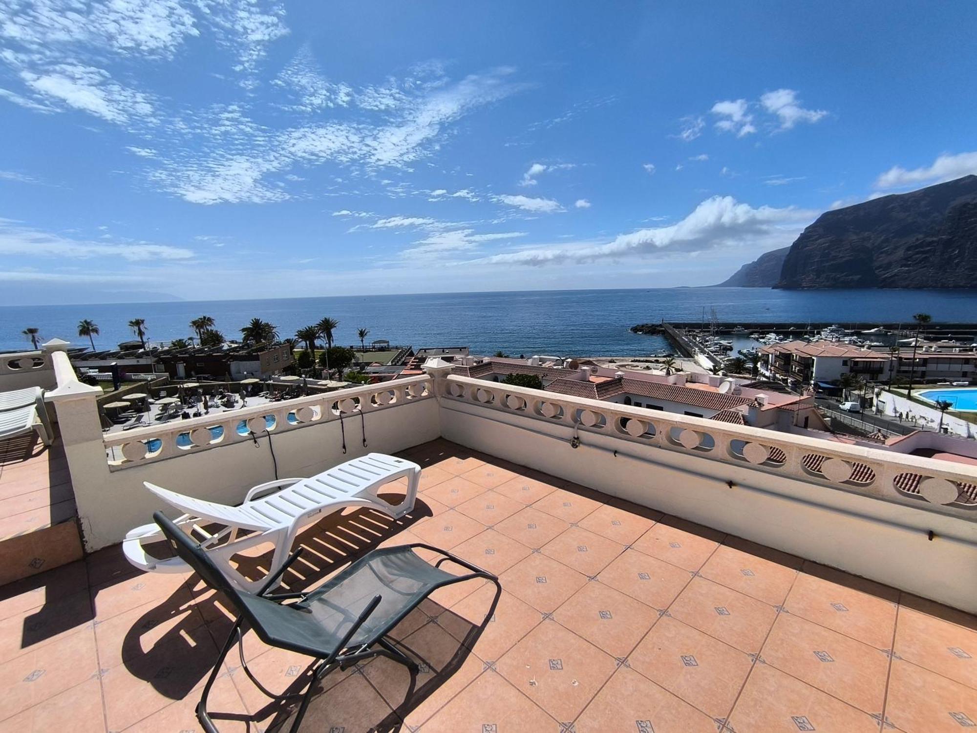 Amazing View Los Gigantes & La Gomera Daire Acantilado de los Gigantes Dış mekan fotoğraf